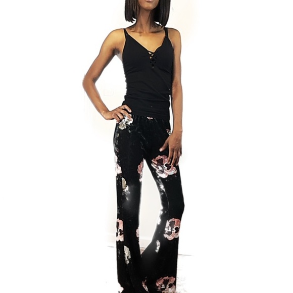 🍍Floral crushed velvet bell bottom pants, Sz.L🍍 - Picture 5 of 7
